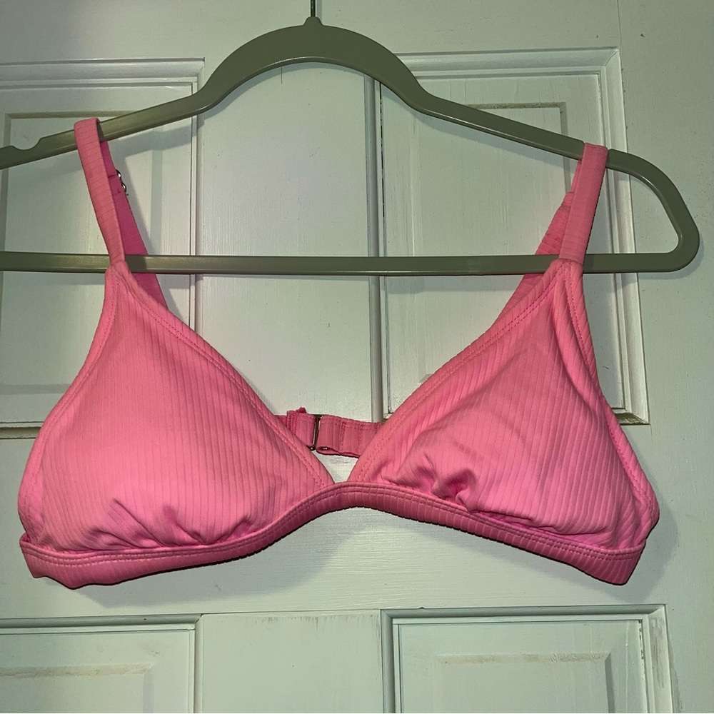 Pink Bikini - Picture 2 of 9